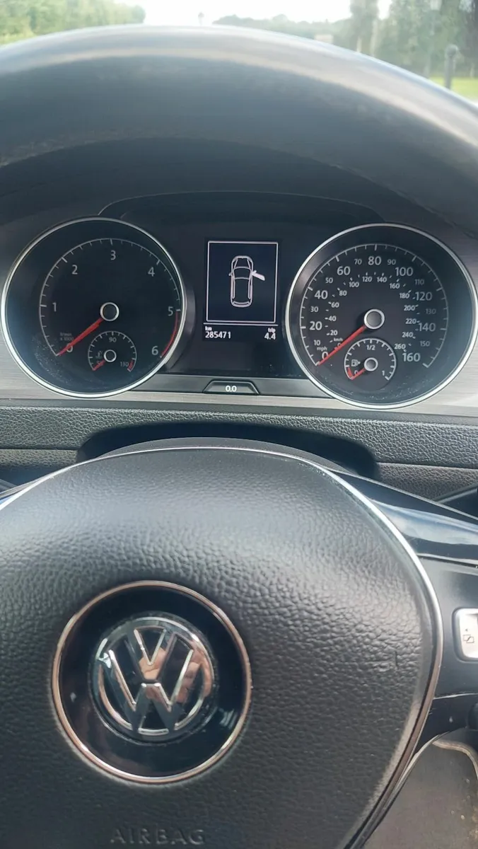 Volkswagen Golf 2014 - Image 2