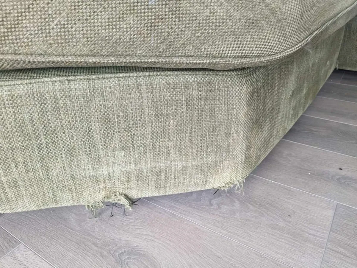 Couch for Free - Image 1