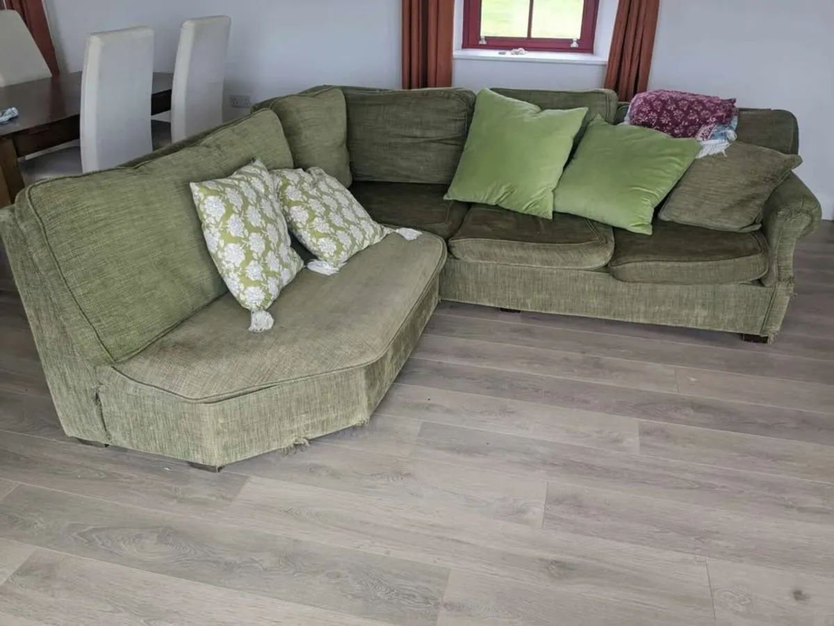 Couch for Free - Image 3