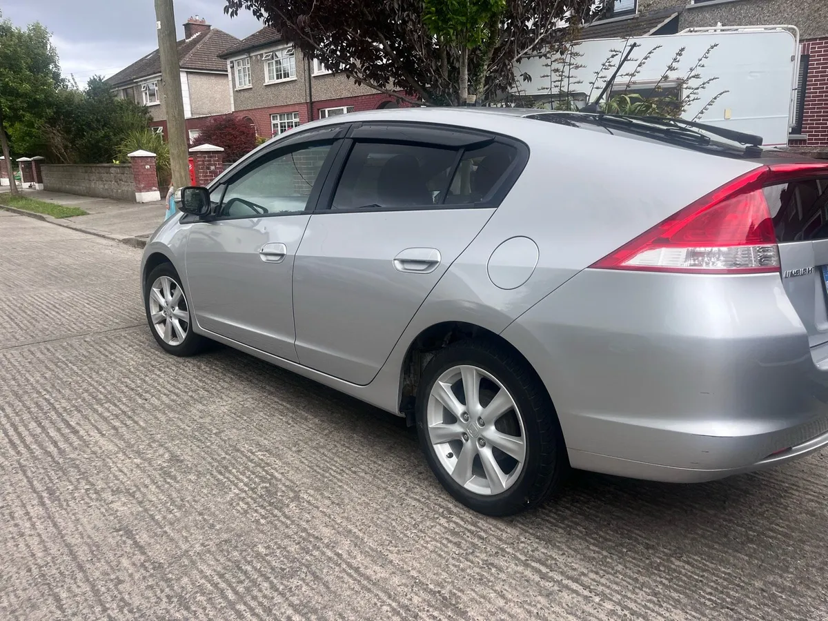 Car - Image 1