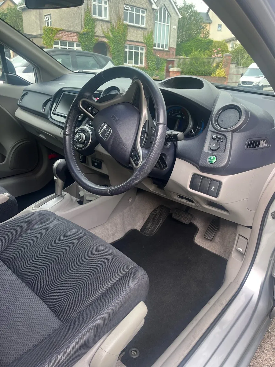 Car - Image 4