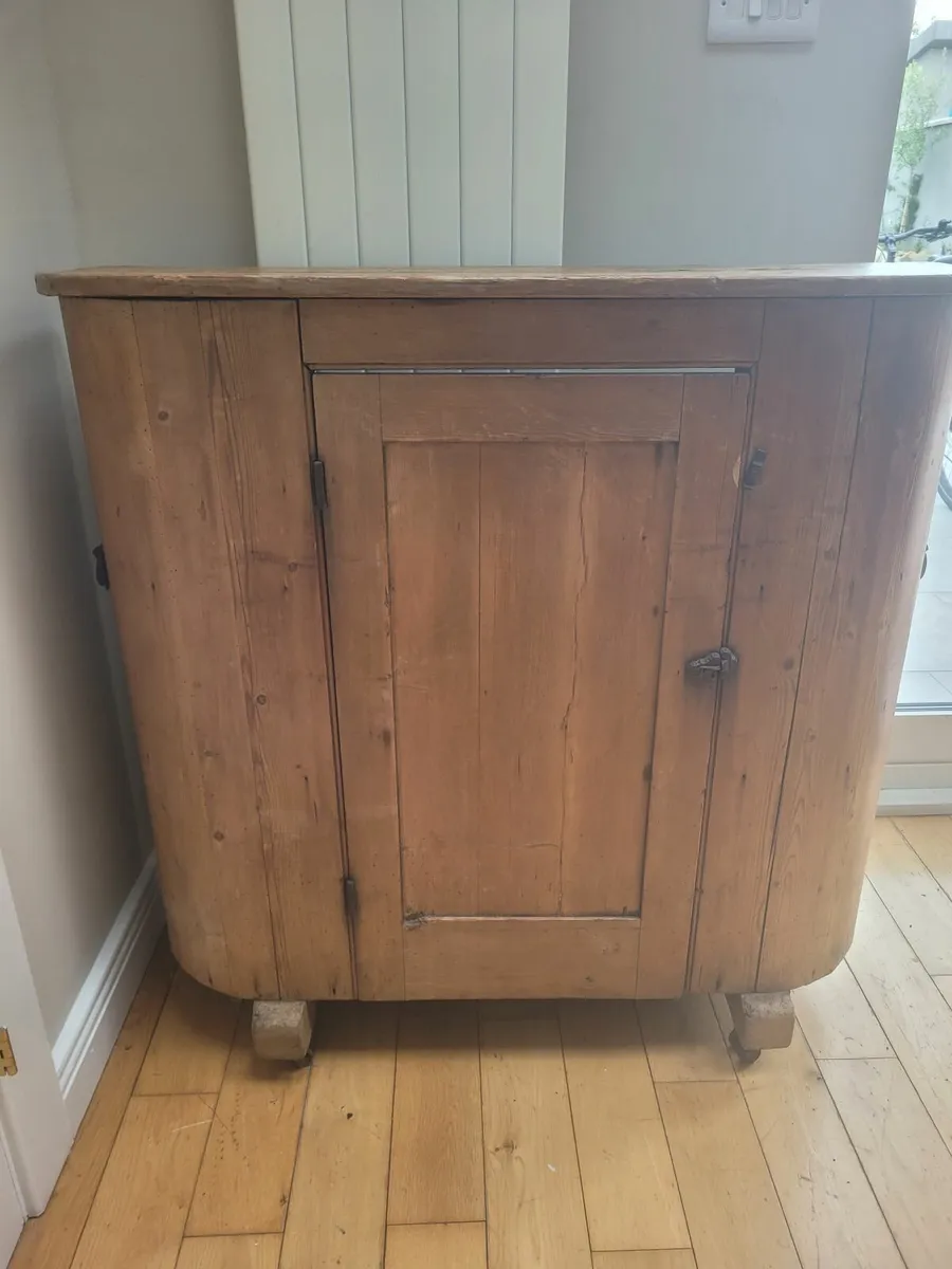 Cabinet - Image 3