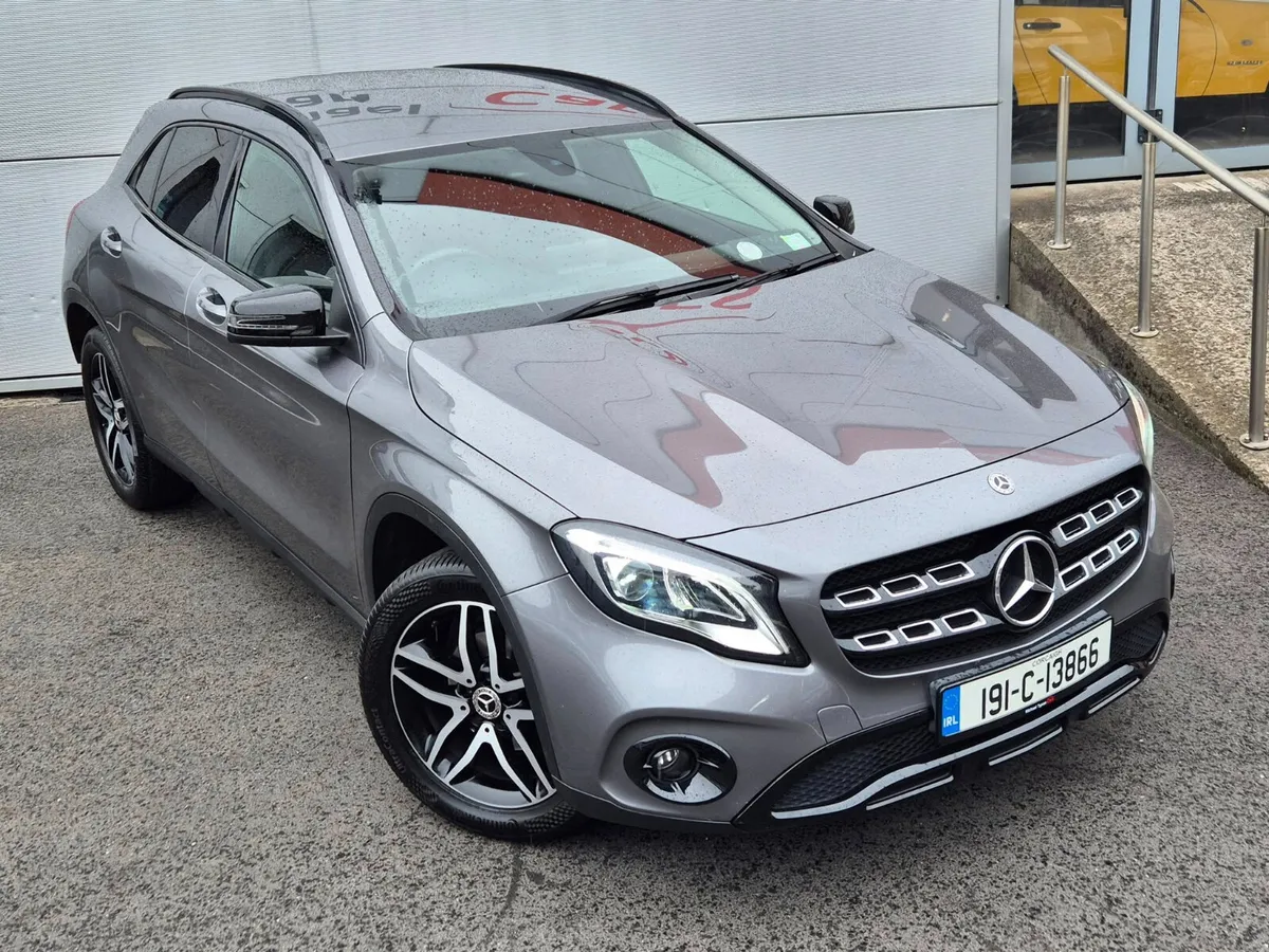 2019 Mercedes GLA 1.6 Petrol, Urban, 18" Alloys - Image 3