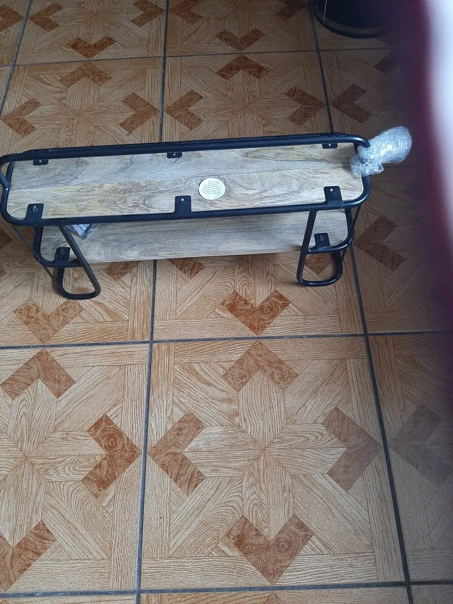 Cast Aluminium Table & Chairs - Image 4