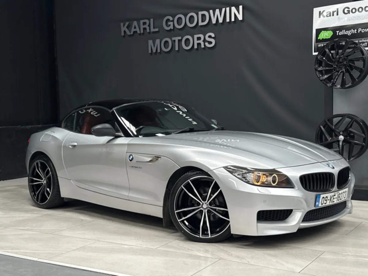 2.5L ROADSTER MANUAL - Image 1