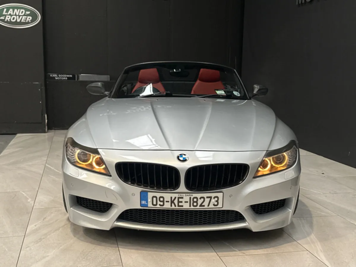 2.5L ROADSTER MANUAL - Image 2