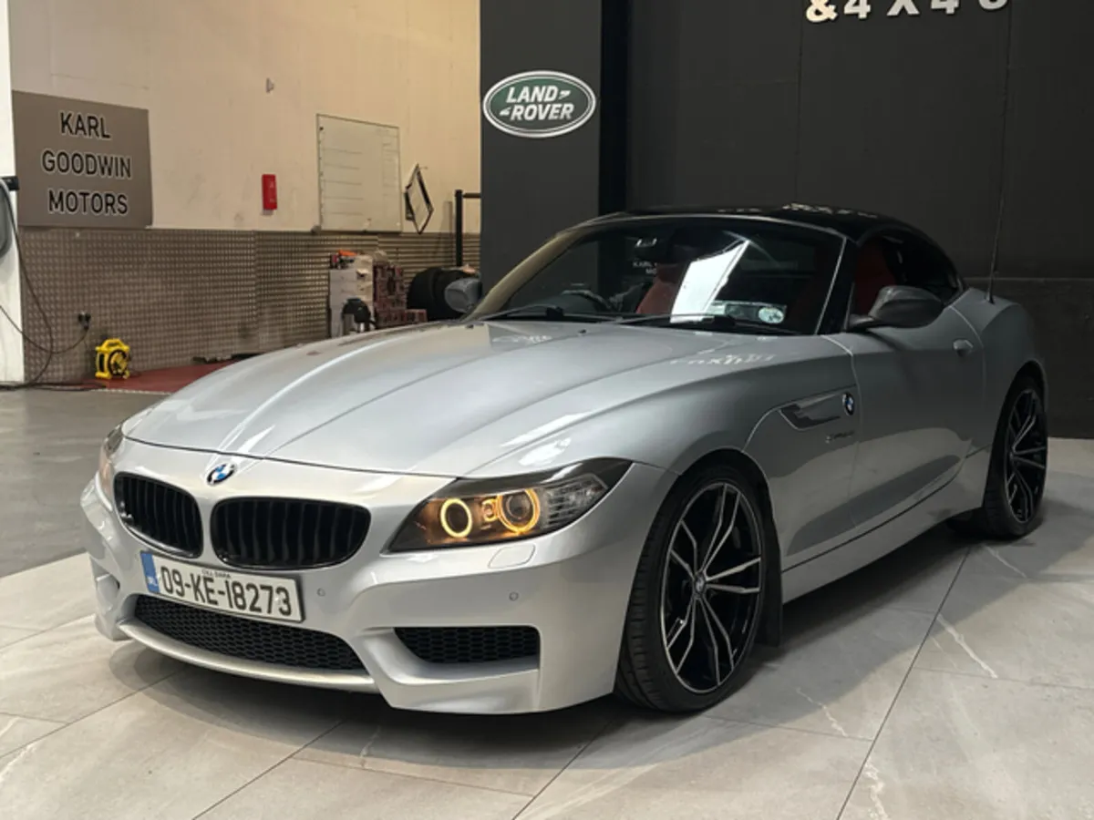 2.5L ROADSTER MANUAL - Image 3