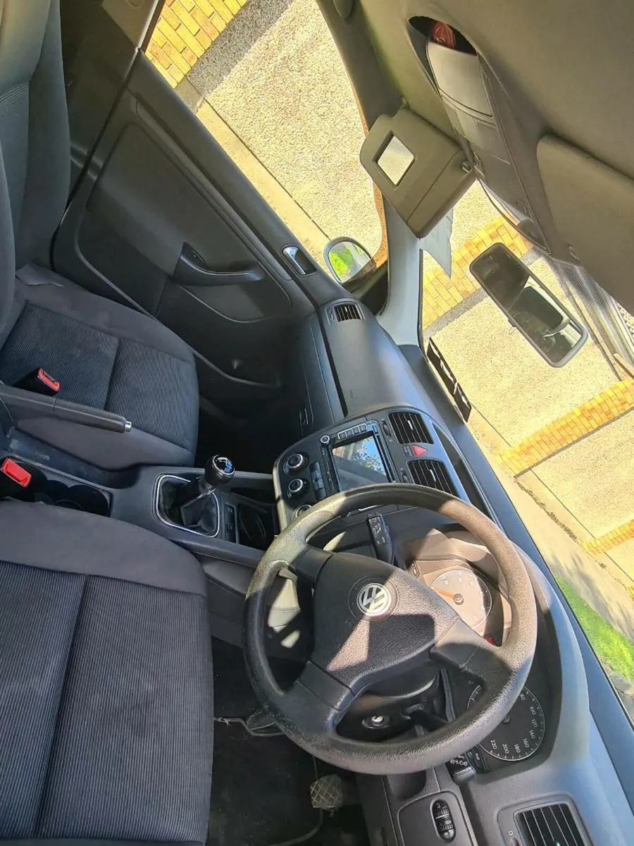 2008 VW Golf – €2450- New Brakes & Pads Bluetooth - Image 4