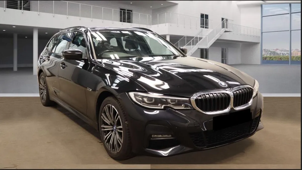 2022 BMW 3 SERIES 330e M SPORT AUTO HYBRID ESTATE - Image 1