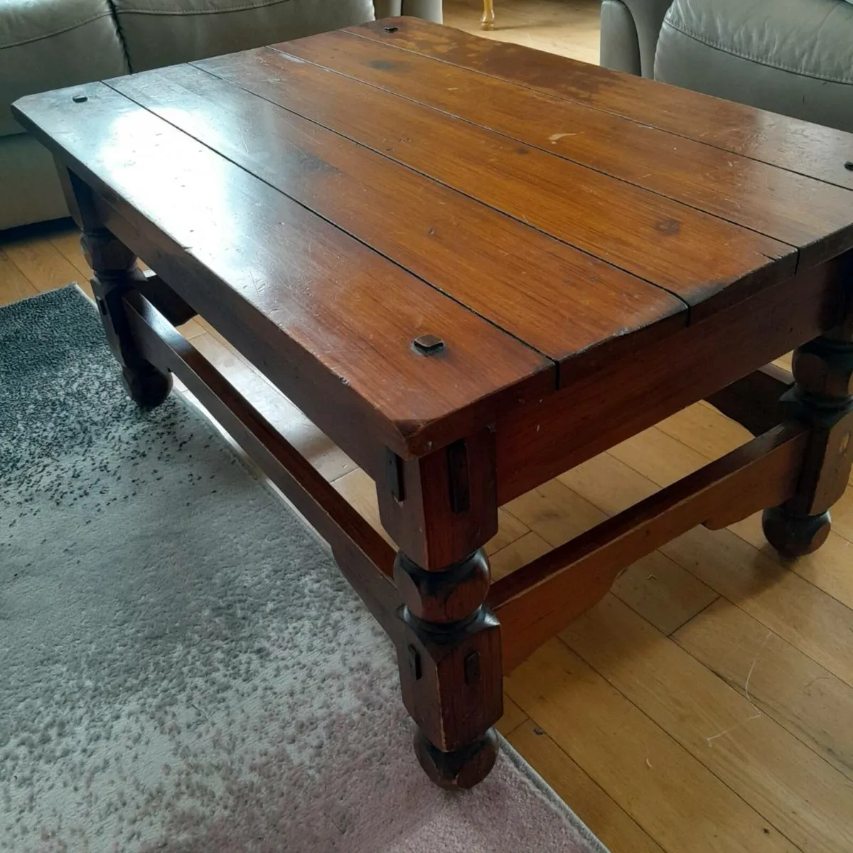 Table, coffee table - Image 1
