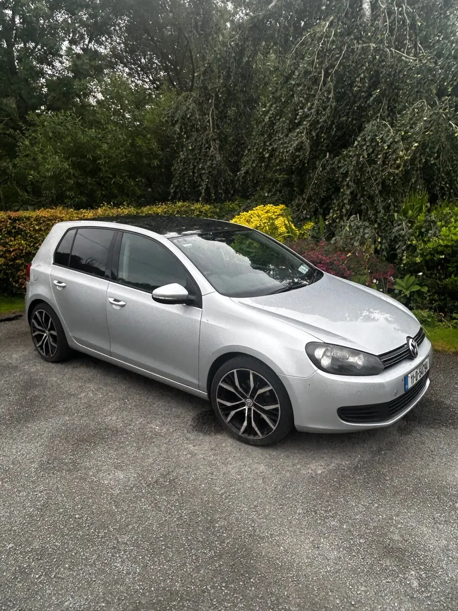 Volkswagen Golf 2011 - Image 1
