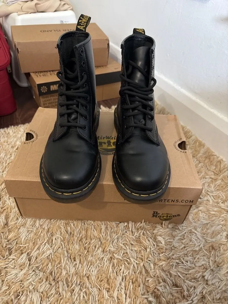 doc martens - Image 1