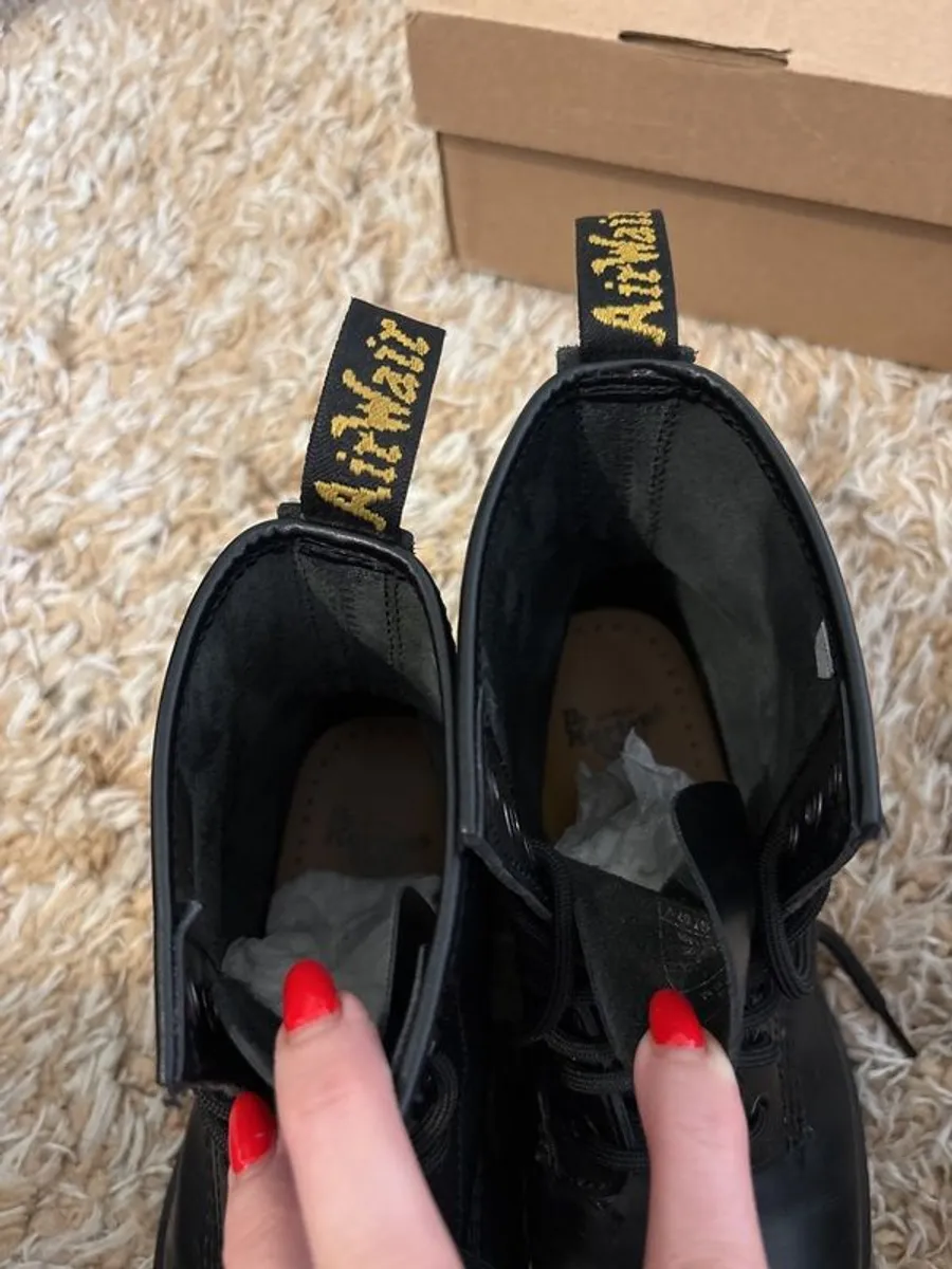 doc martens - Image 3