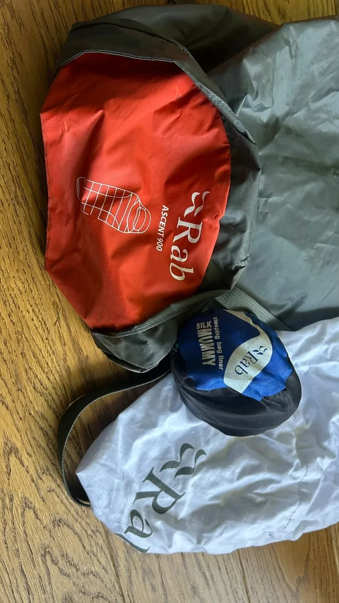 Rab Ascent 900 Sleeping Bag with silk Liner Sheet - Image 3