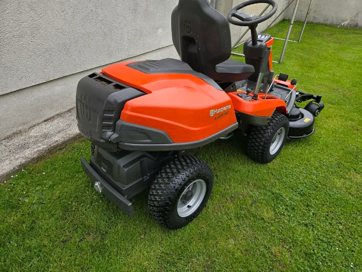 Husquvana 4 wheel drive husquvana lawnmower for sa - Image 4