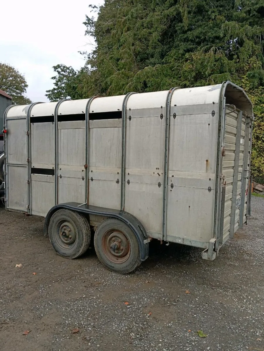 Livestock trailer - Image 1