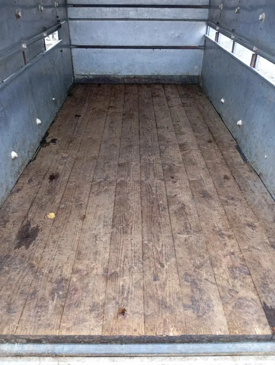 Livestock trailer - Image 2