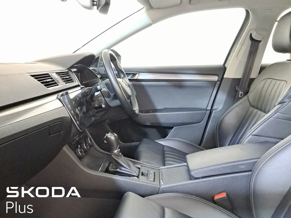 Skoda Superb Superb STY 2.0tdi 150HP DSG - Image 4