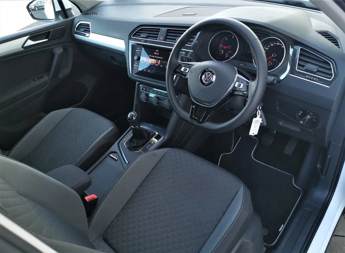 Volkswagen Tiguan Comfortline 2.0 TDI 150HP  rear - Image 3