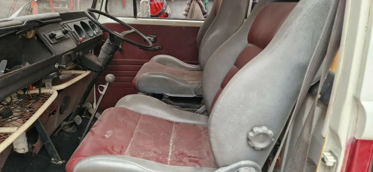 Volkswagen  t2 1977 - Image 2