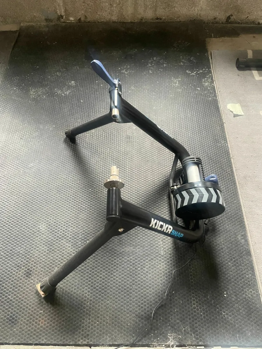 Wahoo KICKR SNAP Smart Indoor  Trainer - Image 3
