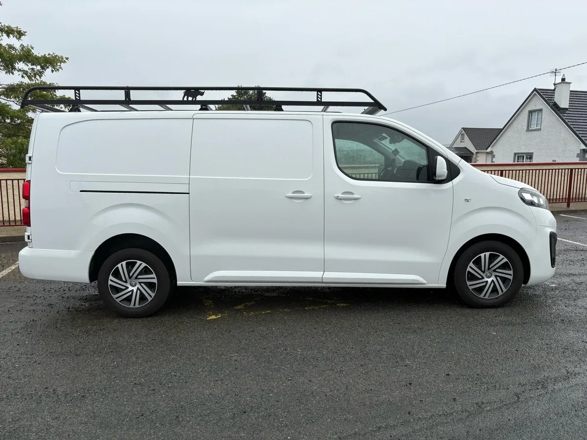 2021 (211) VAUXHALL VIVARO 2.0  SPORTIVE LWB - Image 2