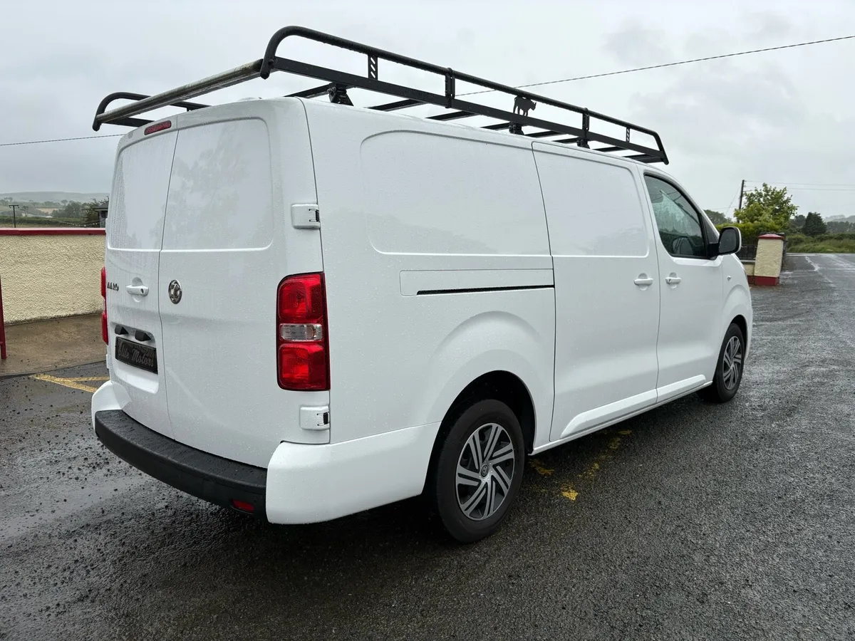 2021 (211) VAUXHALL VIVARO 2.0  SPORTIVE LWB - Image 3