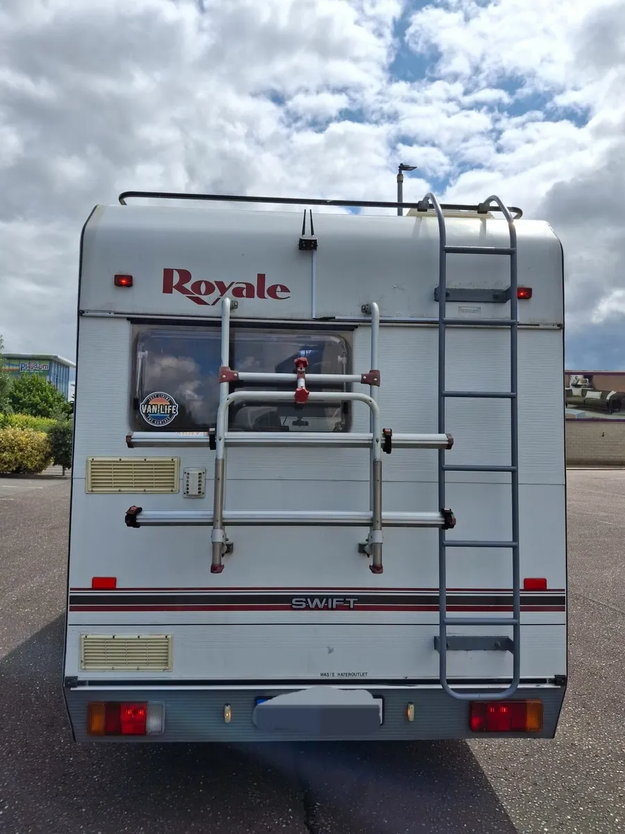 Camper - Image 2