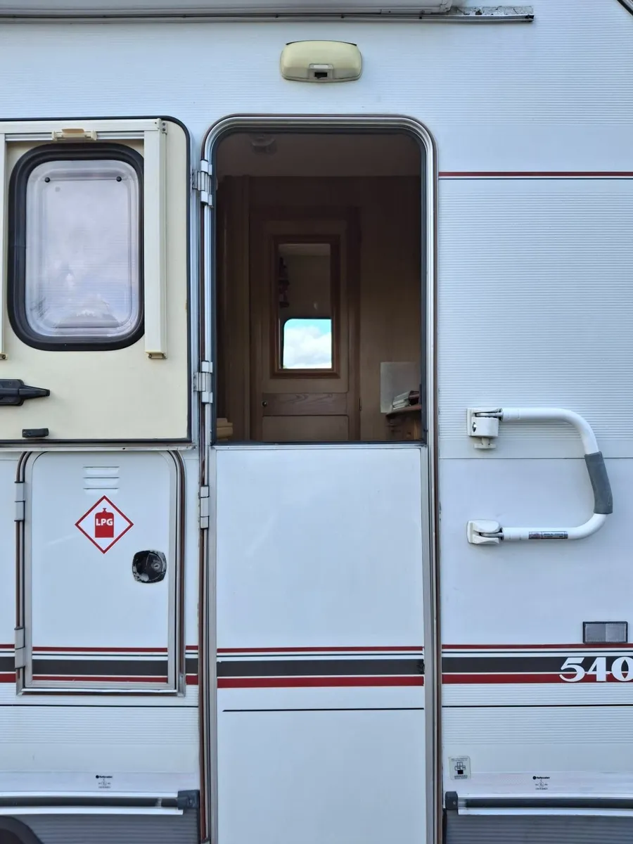 Camper - Image 4