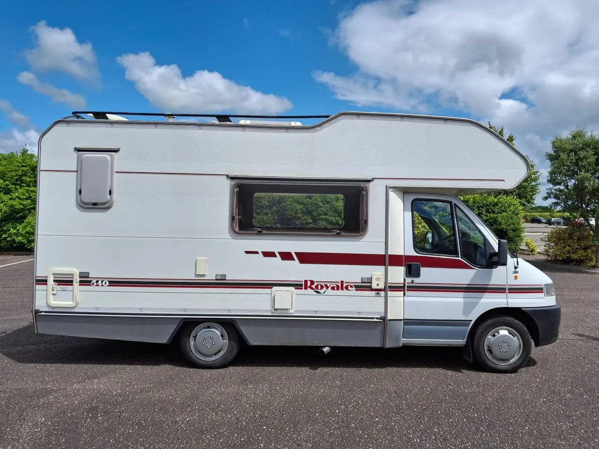 Camper - Image 1