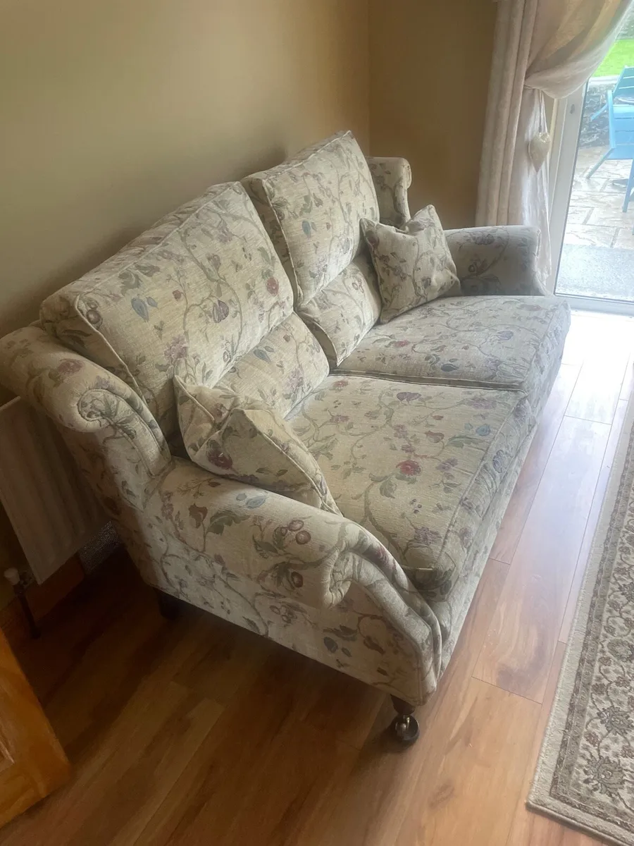 Couch - Image 2
