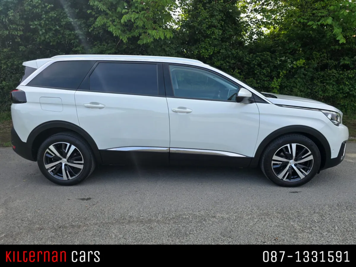 Peugeot 5008 MEGA SPEC ‘PAN ROOF’ ‘FULL LEATHER’ - Image 3