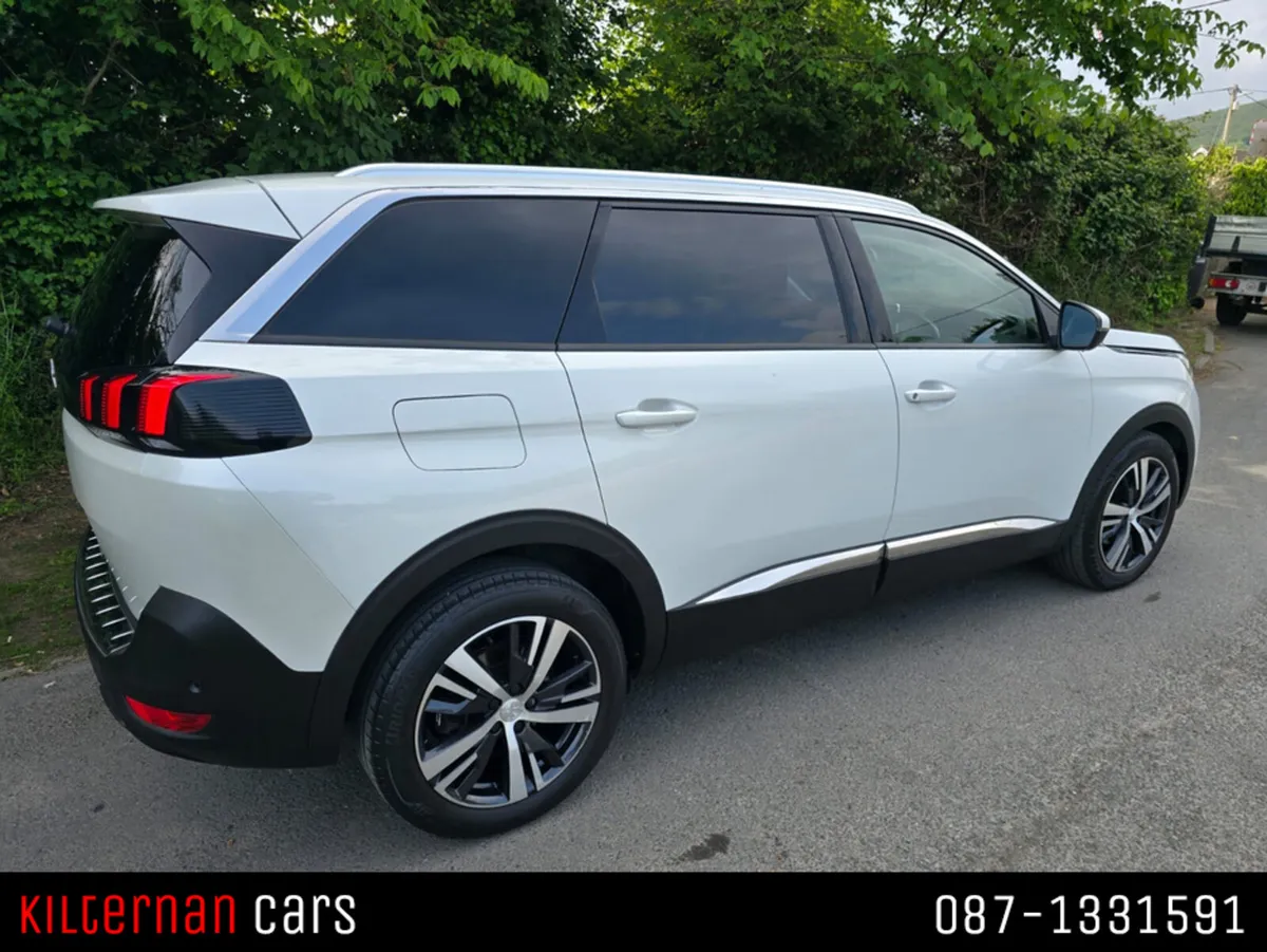 Peugeot 5008 MEGA SPEC ‘PAN ROOF’ ‘FULL LEATHER’ - Image 4