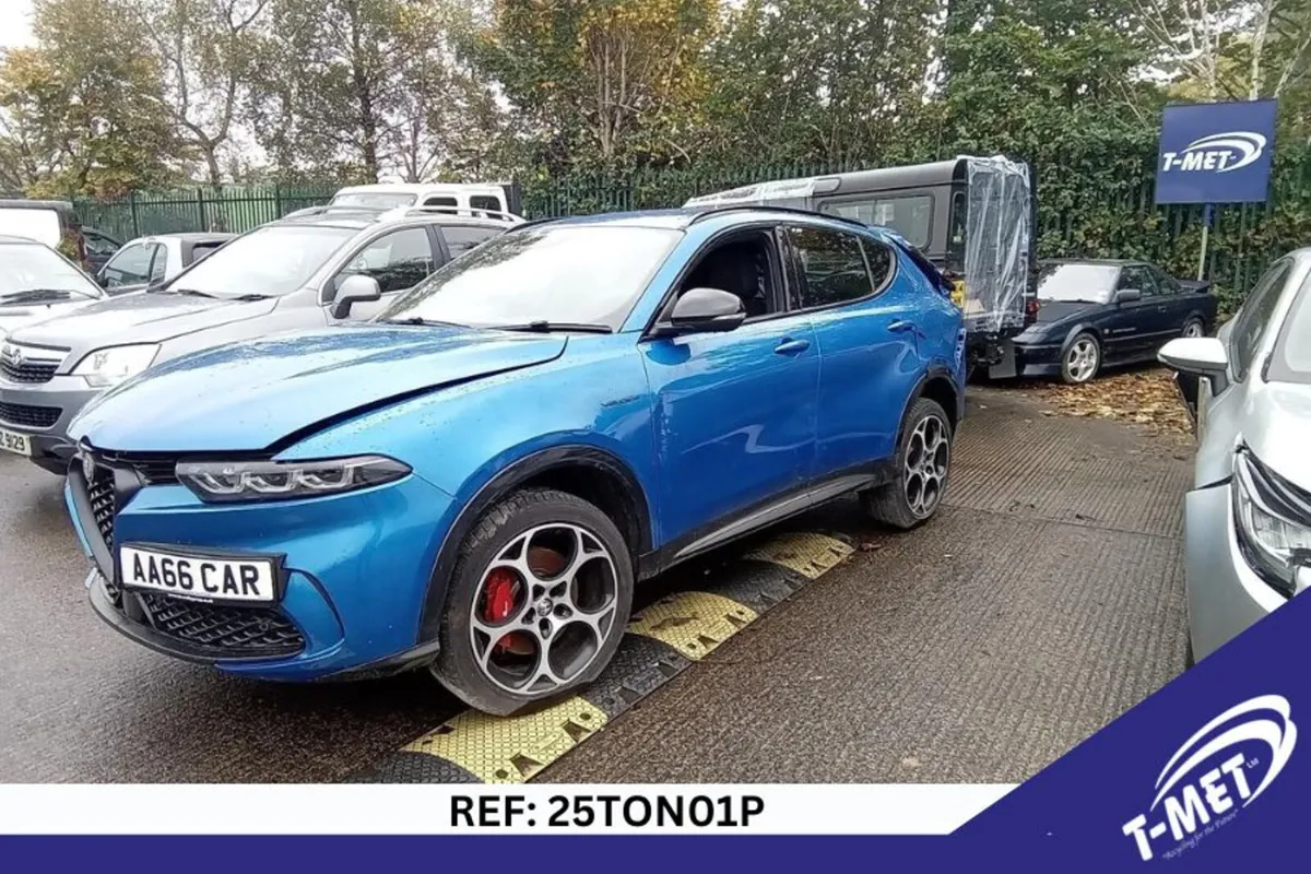 2023 ALFA ROMEO TONALE BREAKING FOR PARTS - Image 1