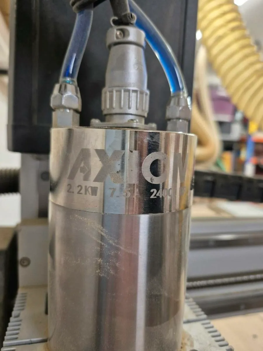 Axiom Precision AR8 Cnc Router 1210 x 610  2.2kw - Image 3