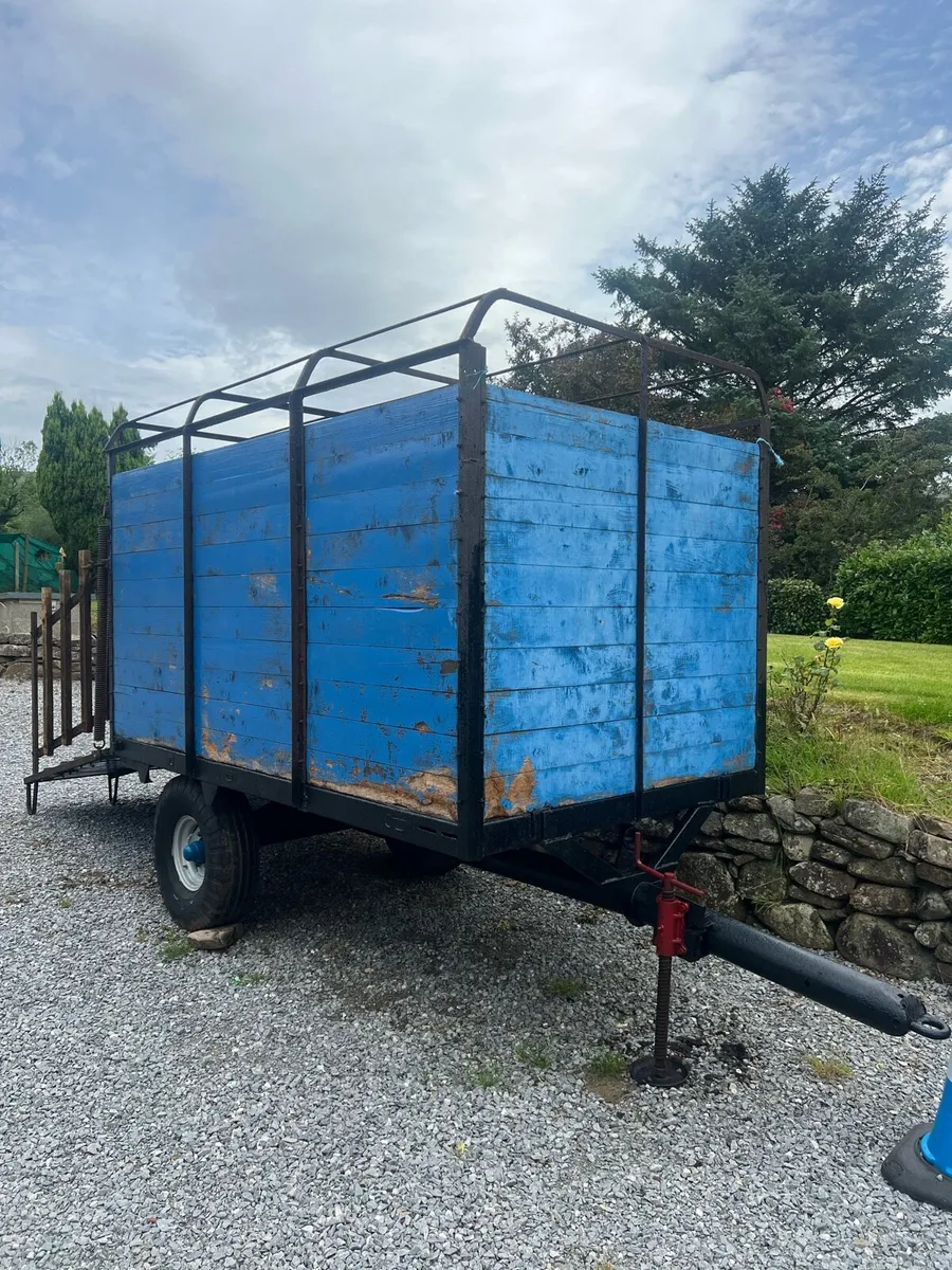 9.5 x 5.5 cattle +sheep trailer - Image 1