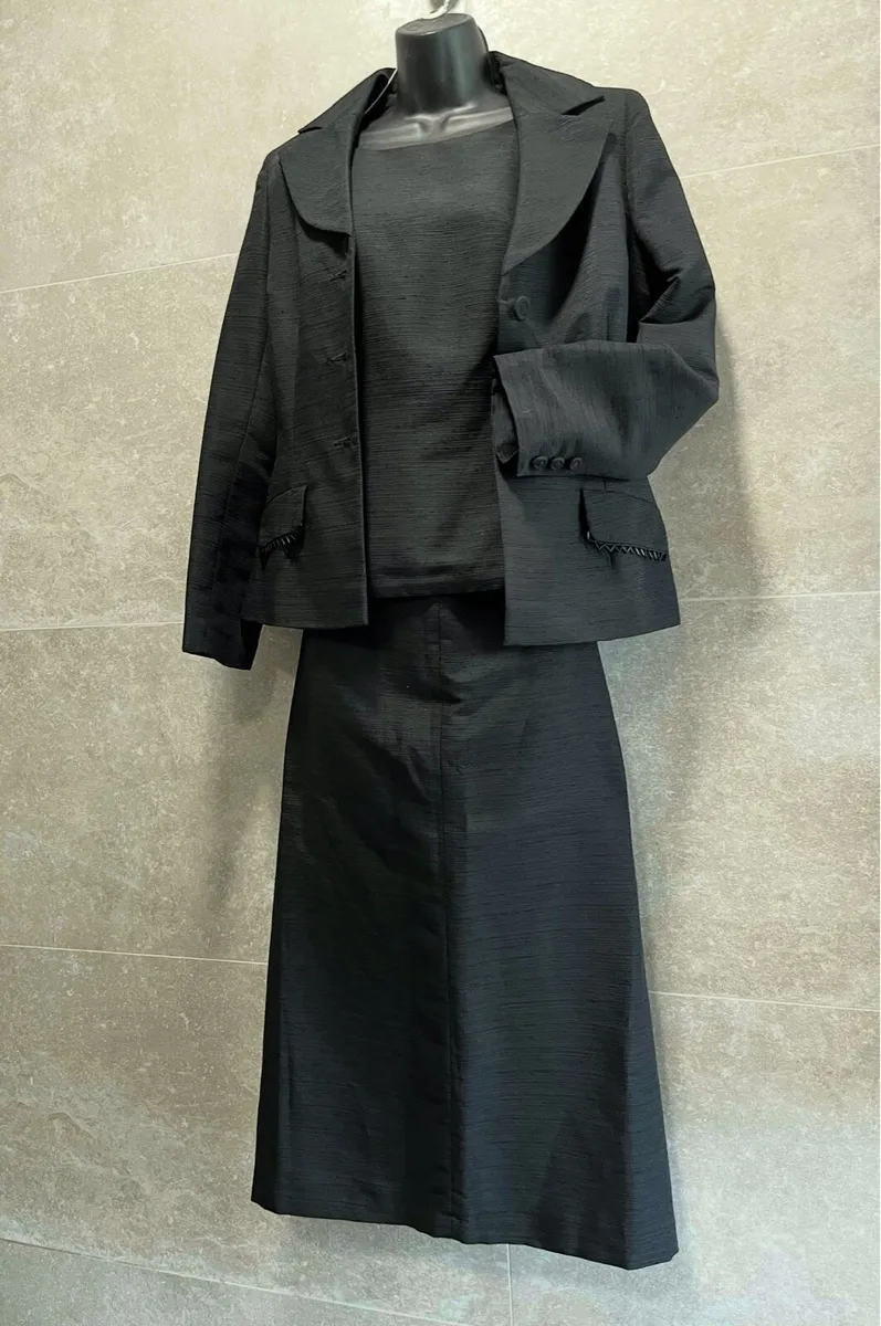Vintage ladies suit - Image 1