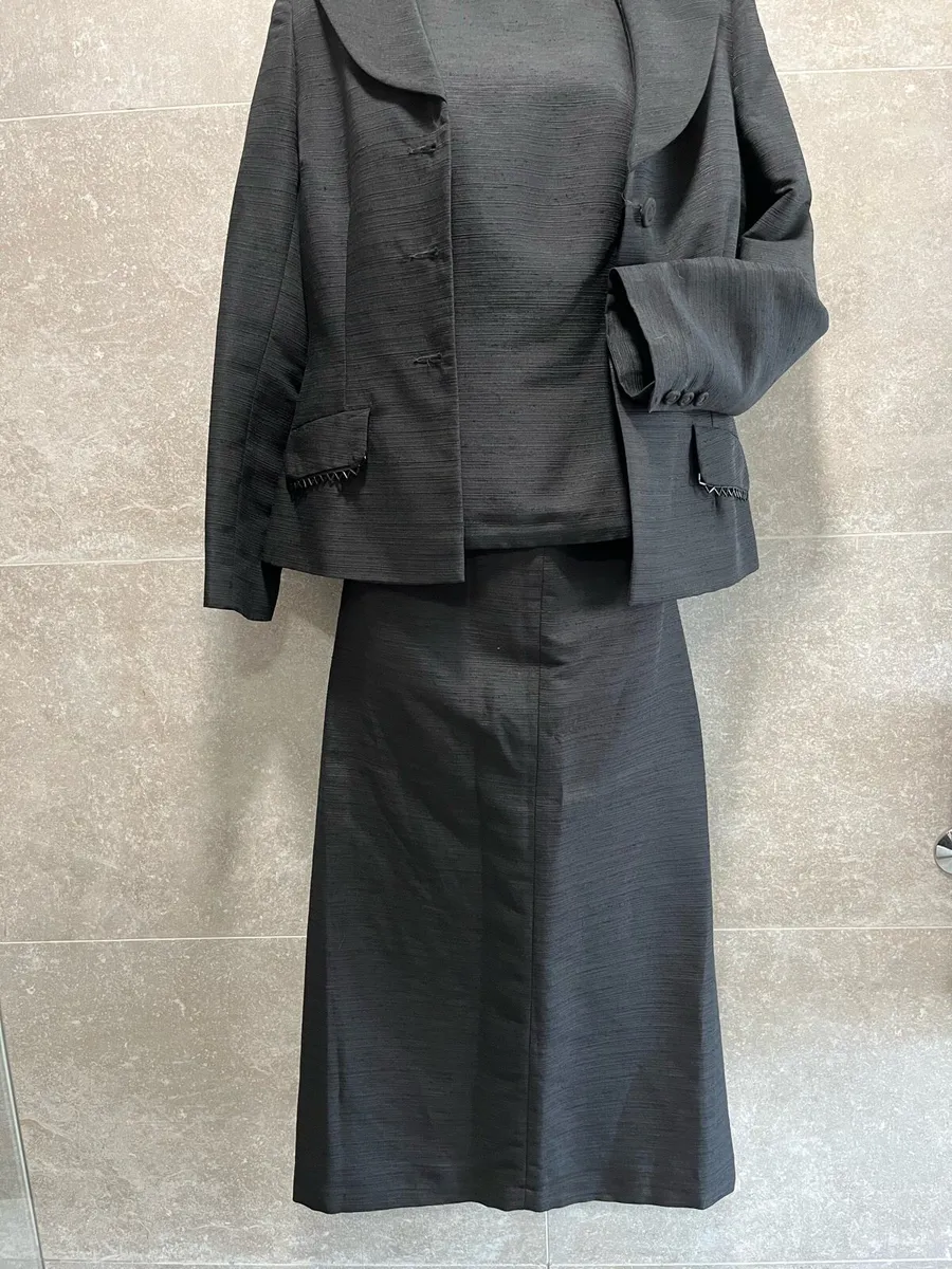 Vintage ladies suit - Image 4