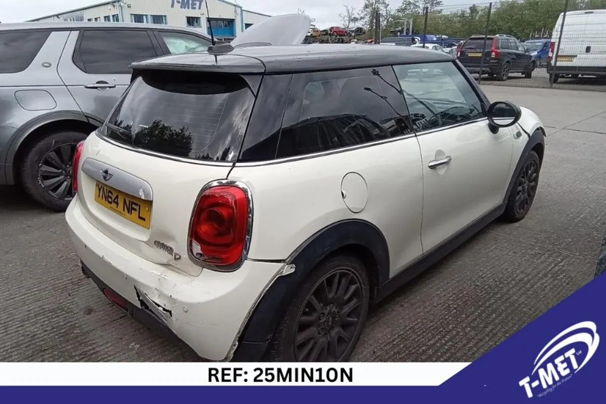 2014 MINI COOPER BREAKING FOR PARTS - Image 4