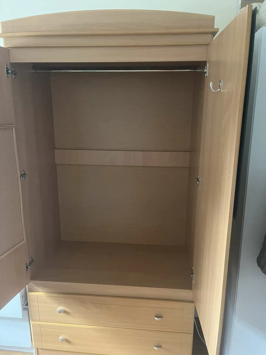Wardrobe - Image 4