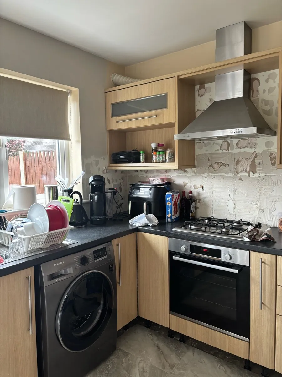Kitchen cabinets - Image 2