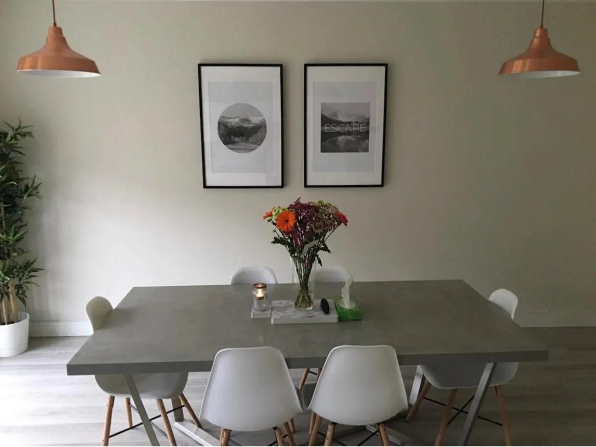 Dining table - Image 3