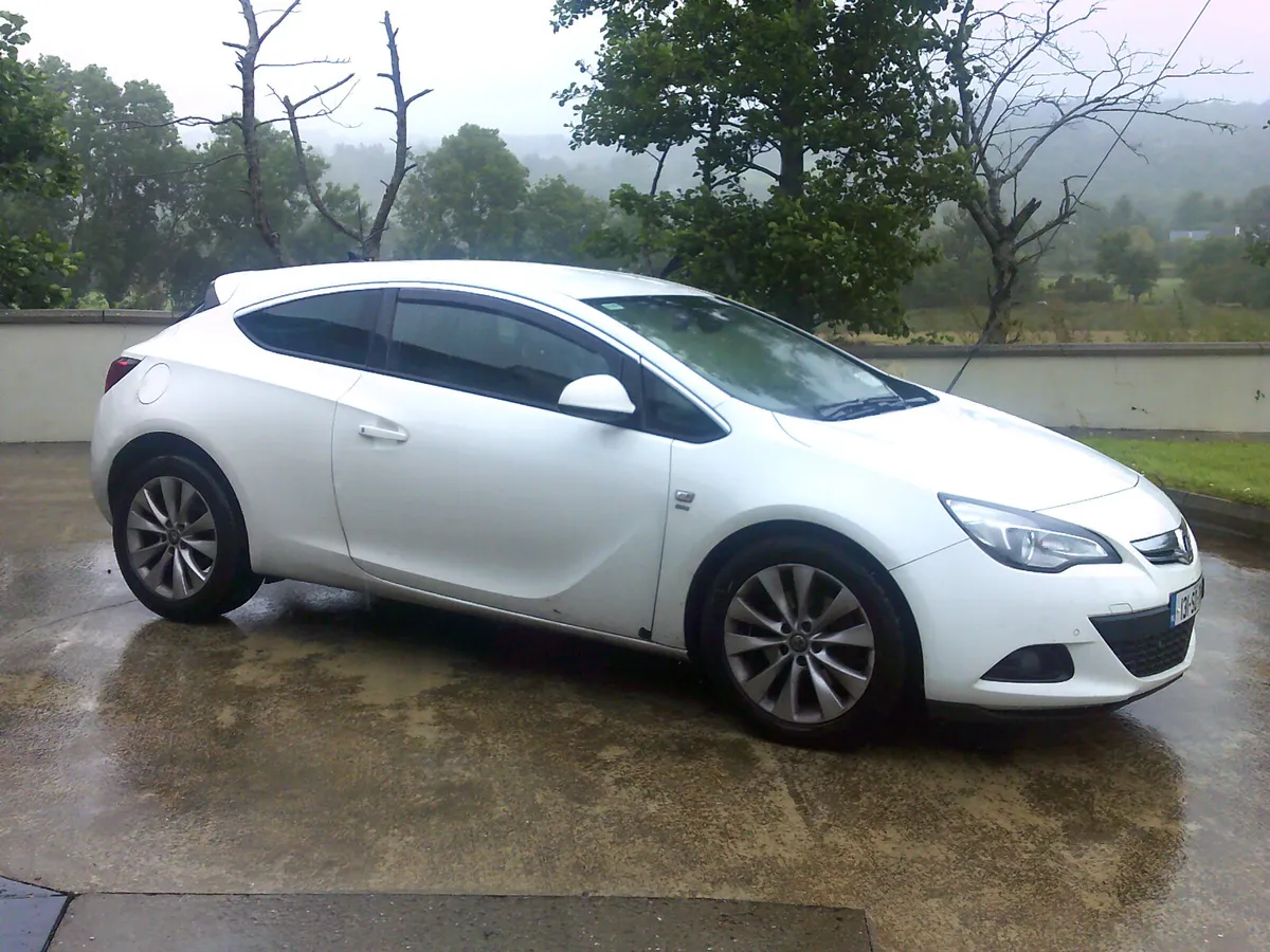 Vauxhall Astra 2013 - Image 1
