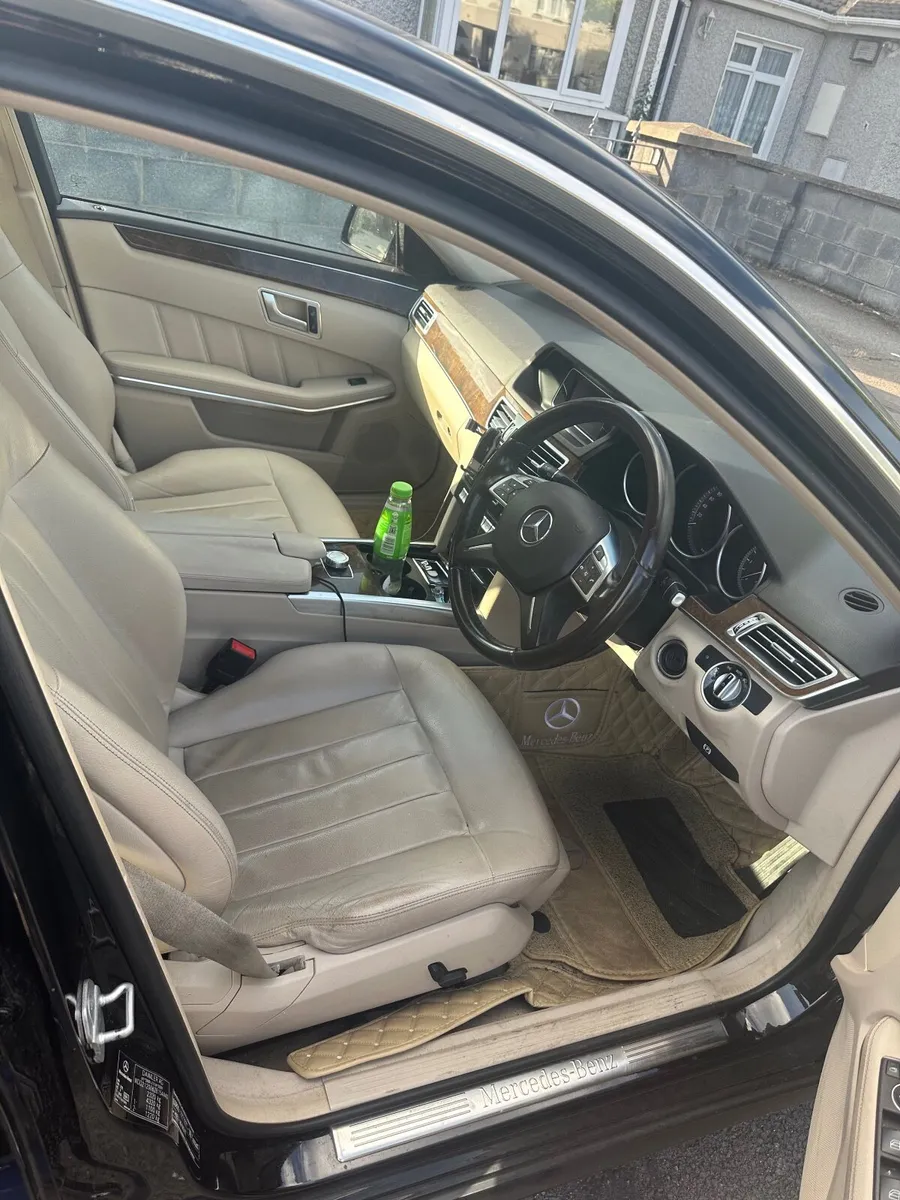 Mercedes-Benz E-Class 2015 - Image 1