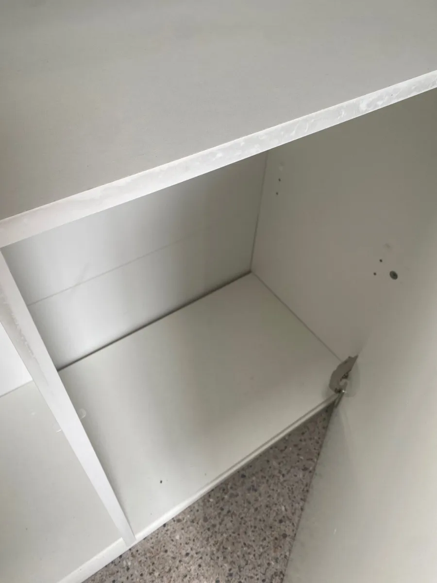 Cabinet - Image 4