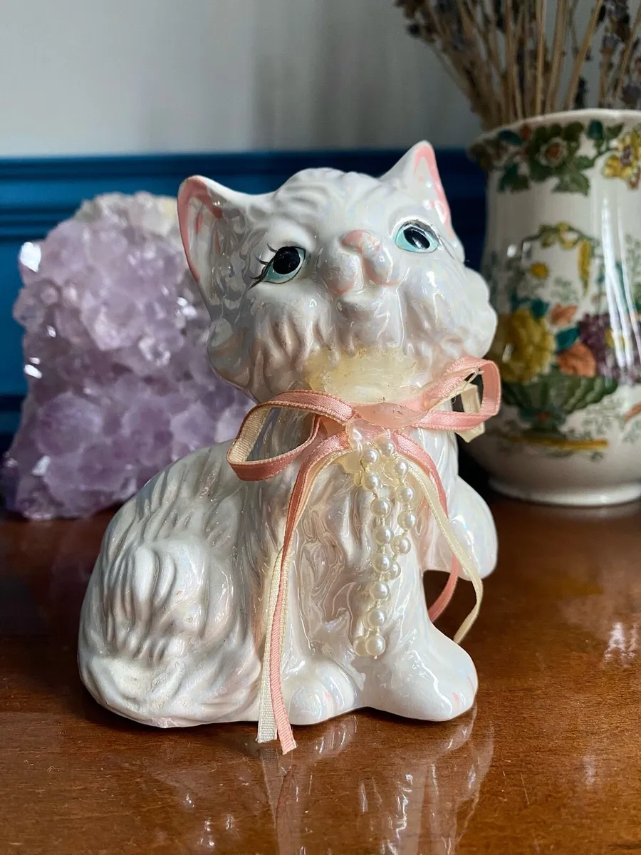 Vintage 1980s Porcelain Cat Figure - Image 2