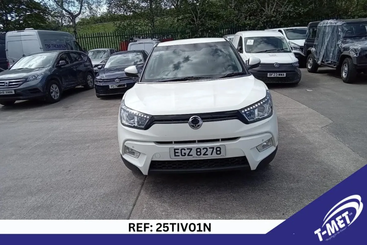 2017 SSANGYONG TIVOLI BREAKING FOR PARTS - Image 2