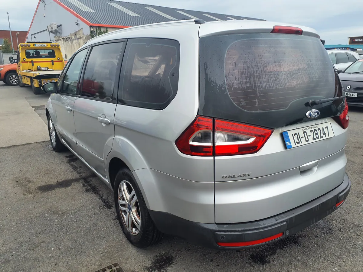Ford Galaxy 2013 one door damage - Image 4