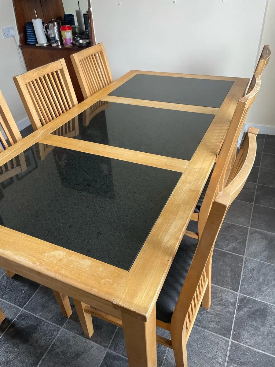 Dining table for sale - Image 4