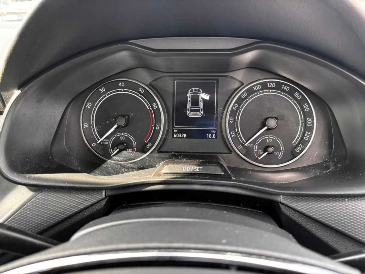 Skoda Kamiq 1.0tsi AMB DSG  auto   90 P/W - Image 2